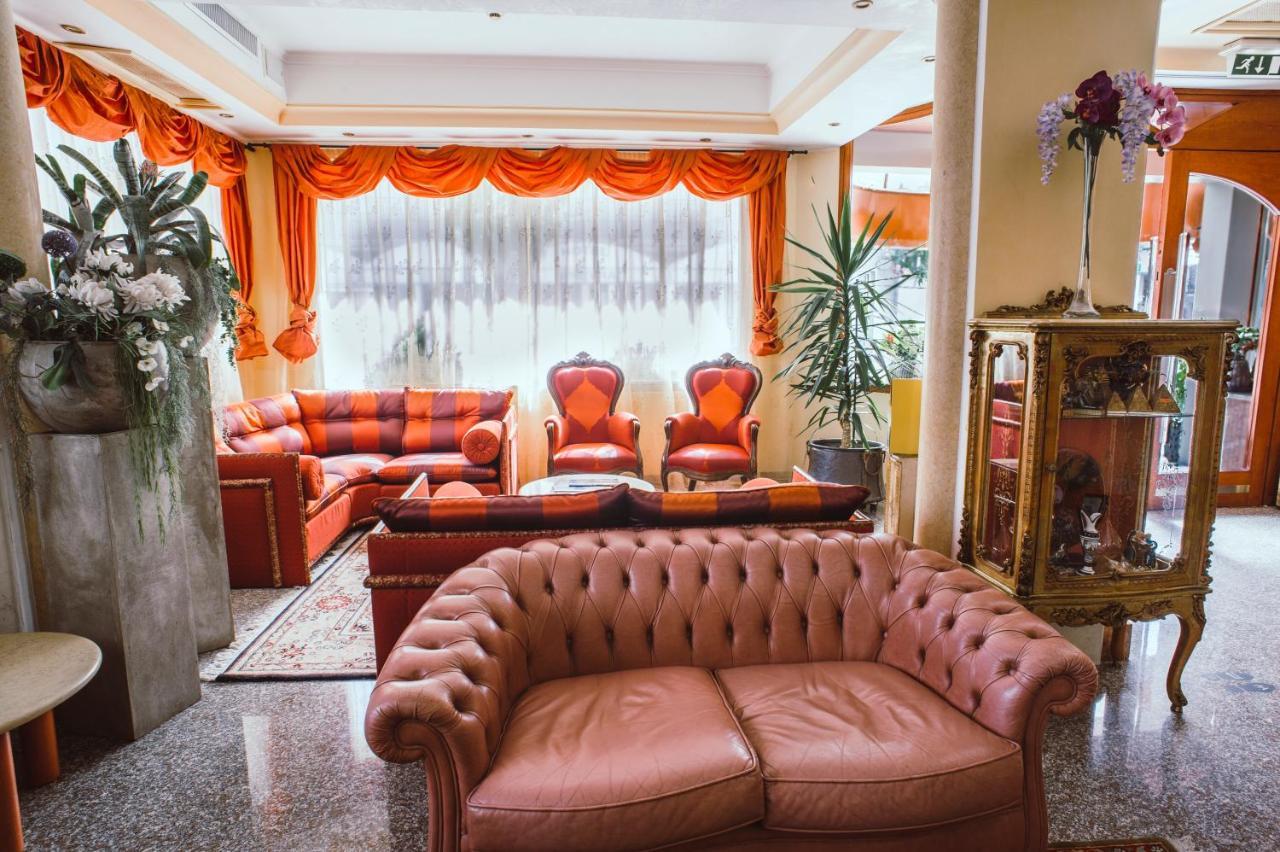 Hotel Margherita Lido di Jesolo Buitenkant foto