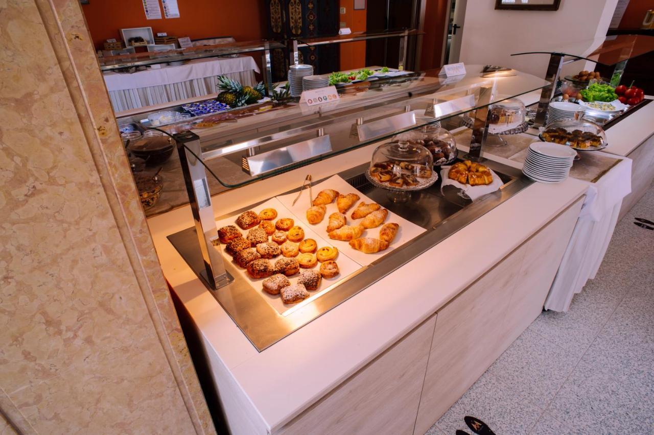 Hotel Margherita Lido di Jesolo Buitenkant foto