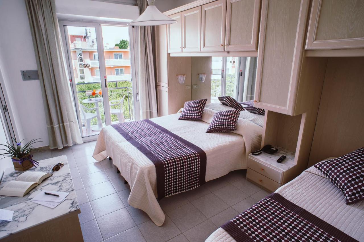 Hotel Margherita Lido di Jesolo Buitenkant foto