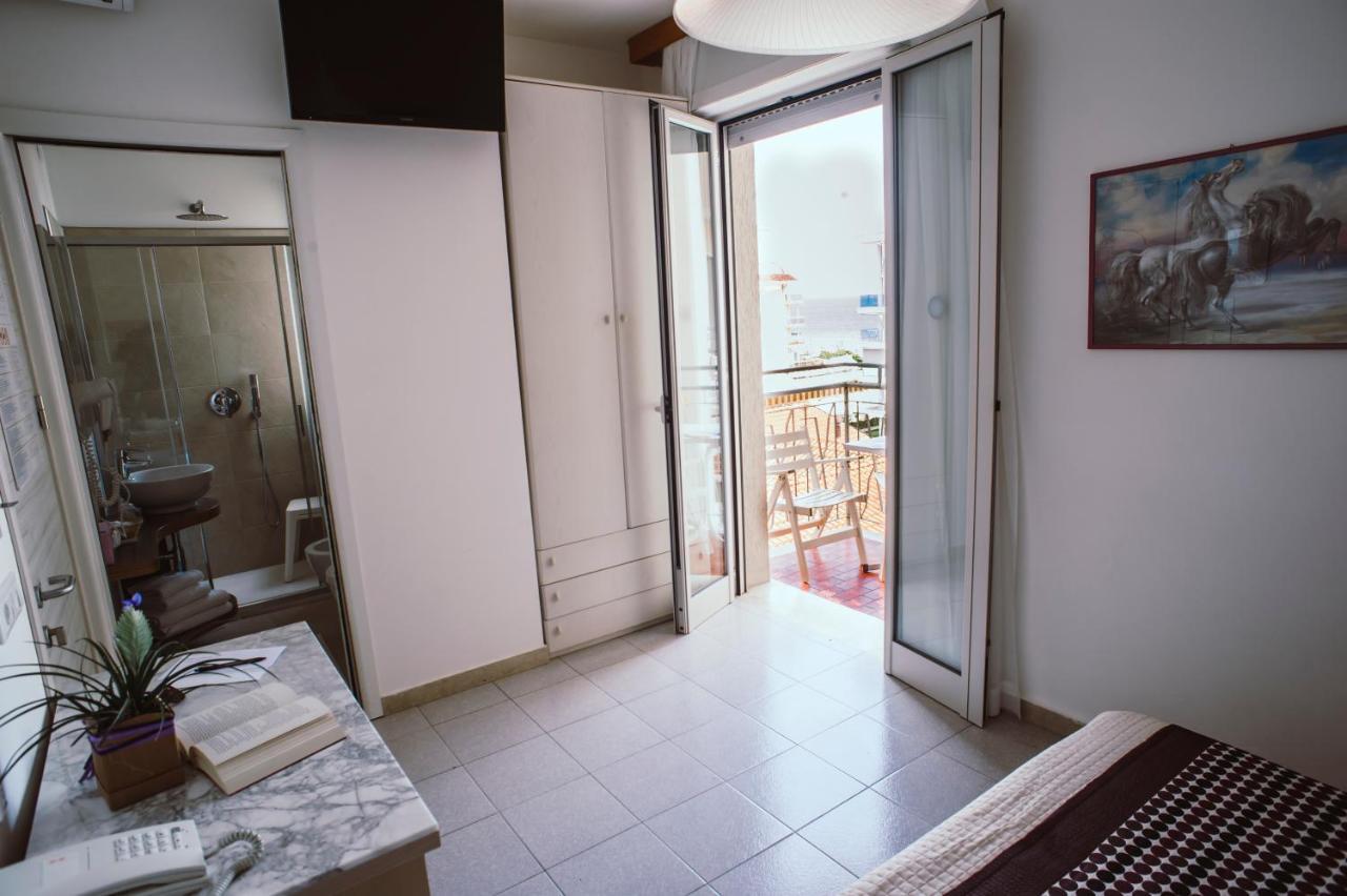 Hotel Margherita Lido di Jesolo Buitenkant foto