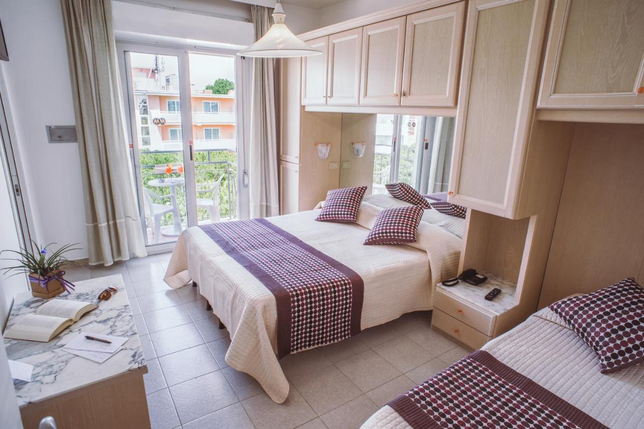 Hotel Margherita Lido di Jesolo Buitenkant foto
