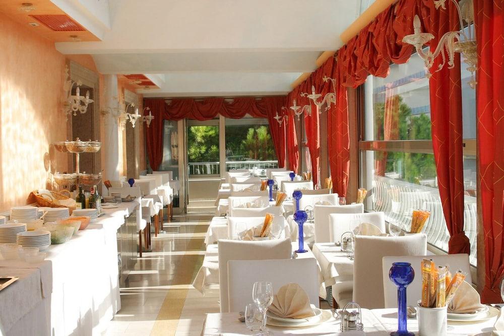 Hotel Margherita Lido di Jesolo Buitenkant foto