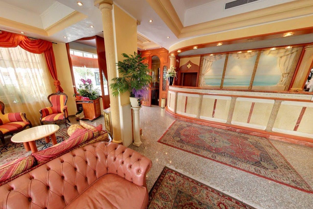 Hotel Margherita Lido di Jesolo Buitenkant foto