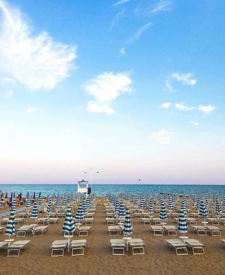 Hotel Margherita Lido di Jesolo Buitenkant foto